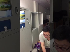 機械をリサイクルするプラスチックびん